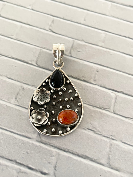 Mohave Turquoise & Black Onyx Pendant