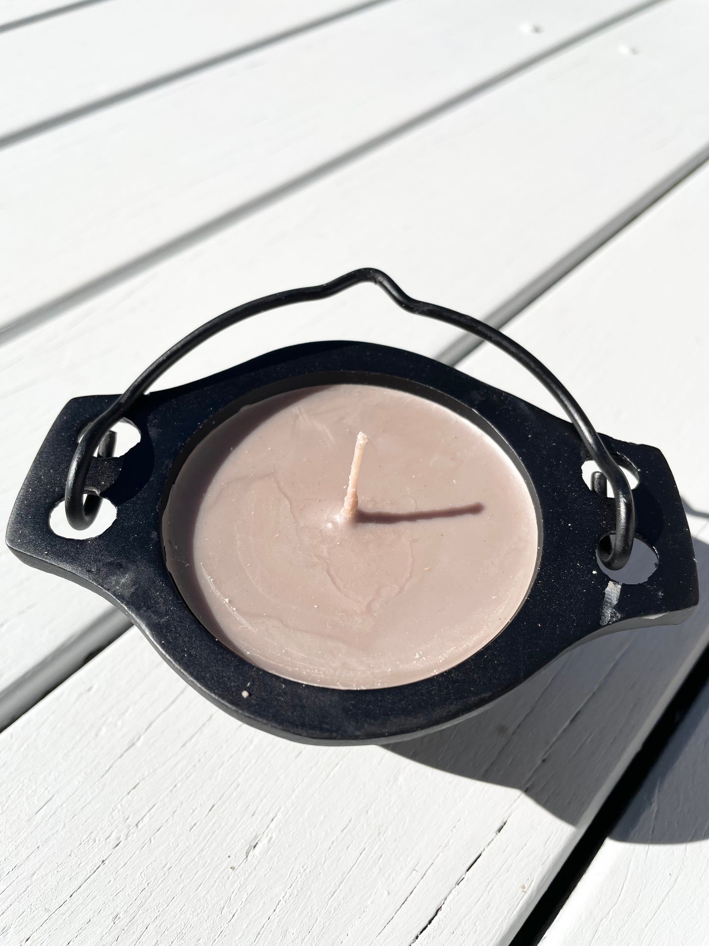 Cauldron Candle ~ Sandlewood