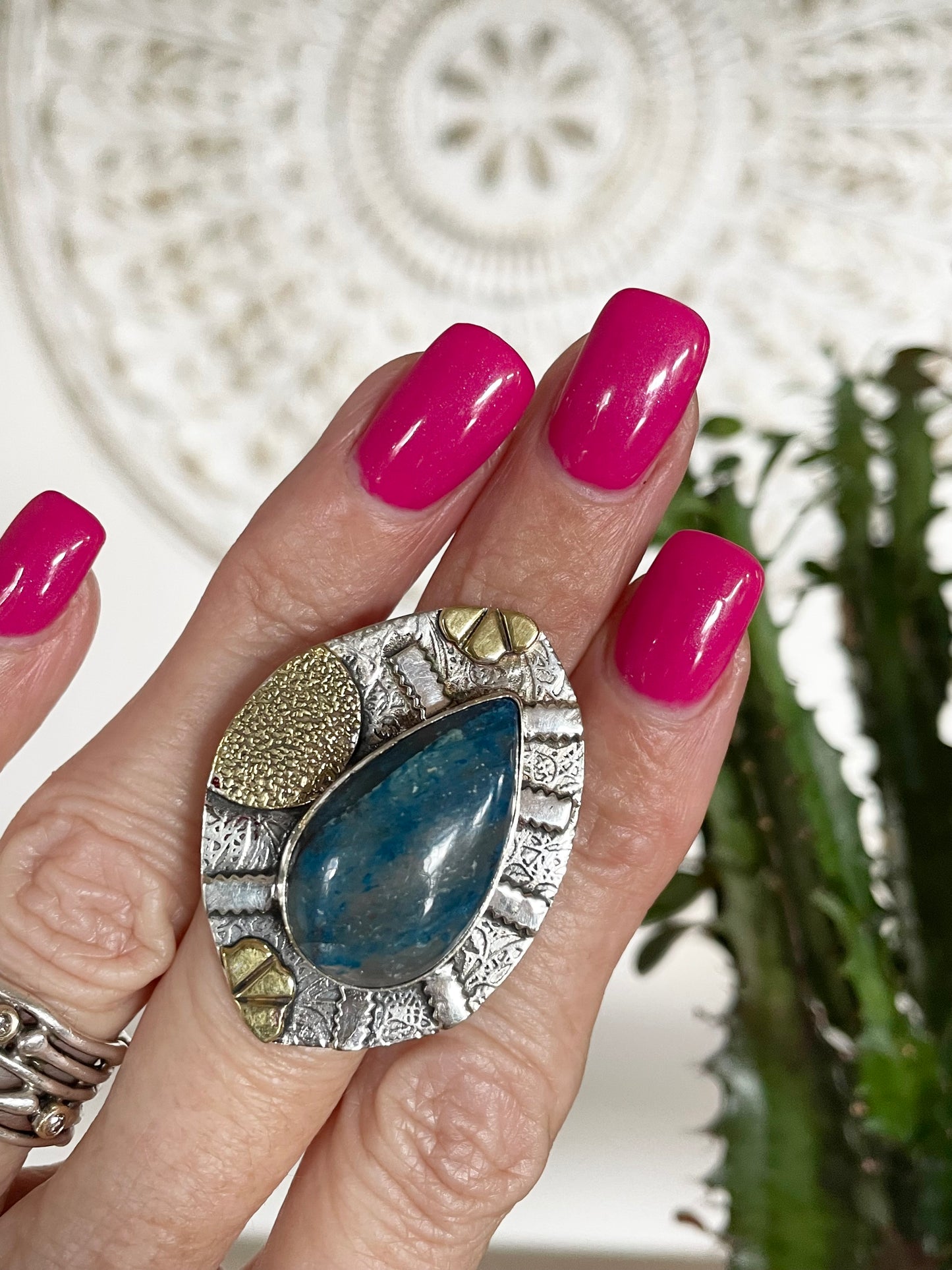 Apatite adjustable ring ~ sizes 6.5-10