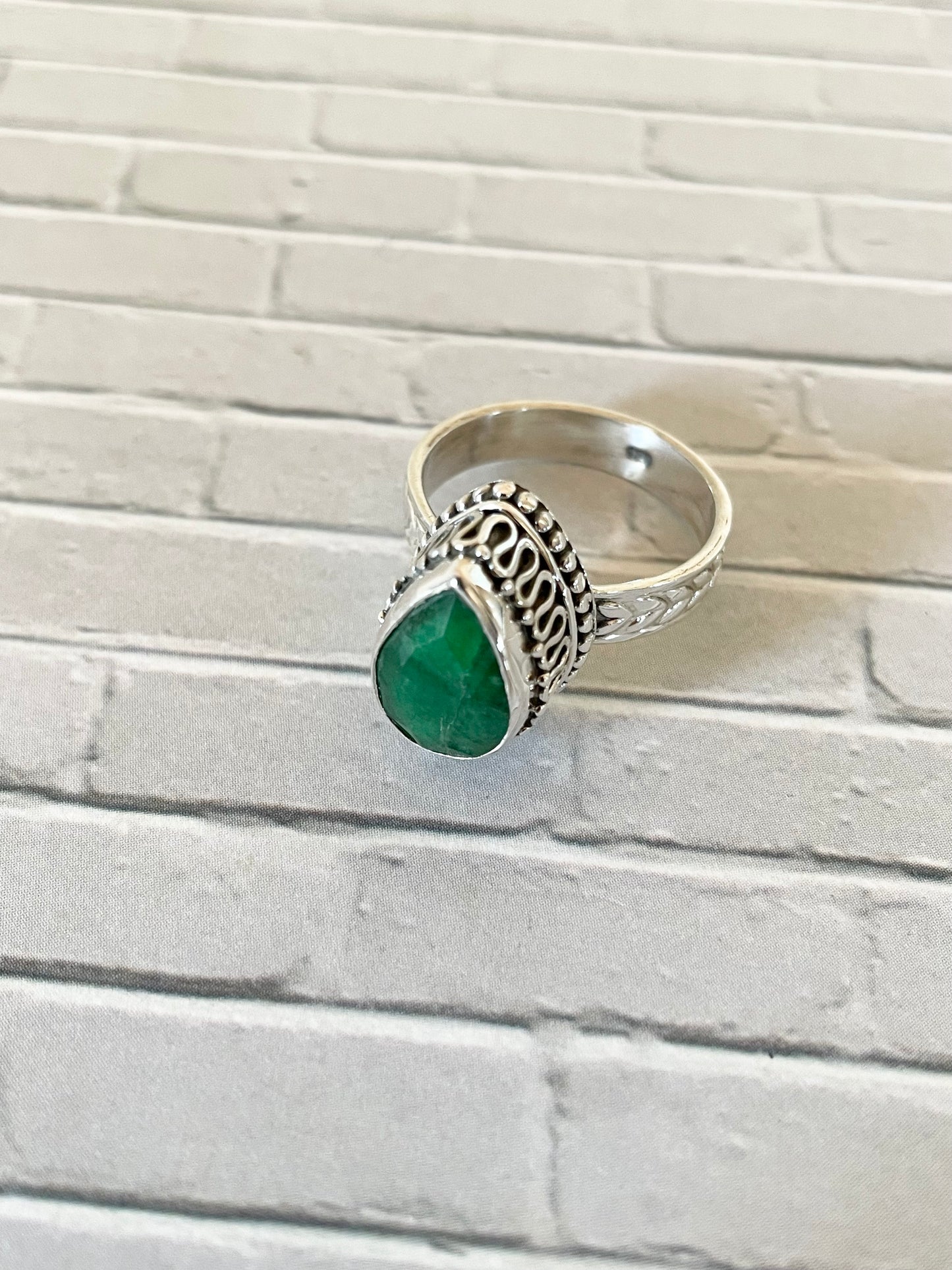Emerald ring ~ size 8