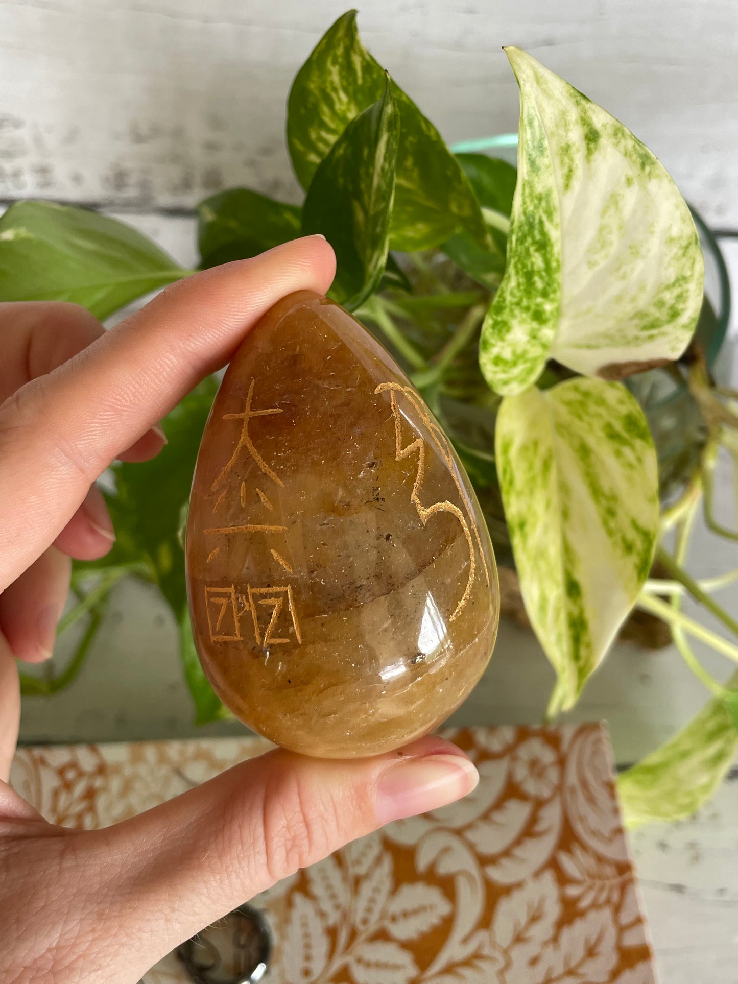 Golden Quartz Reiki Egg Includes Hematite Ring