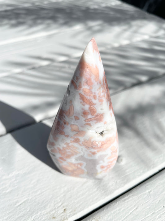 Petal Agate Dome