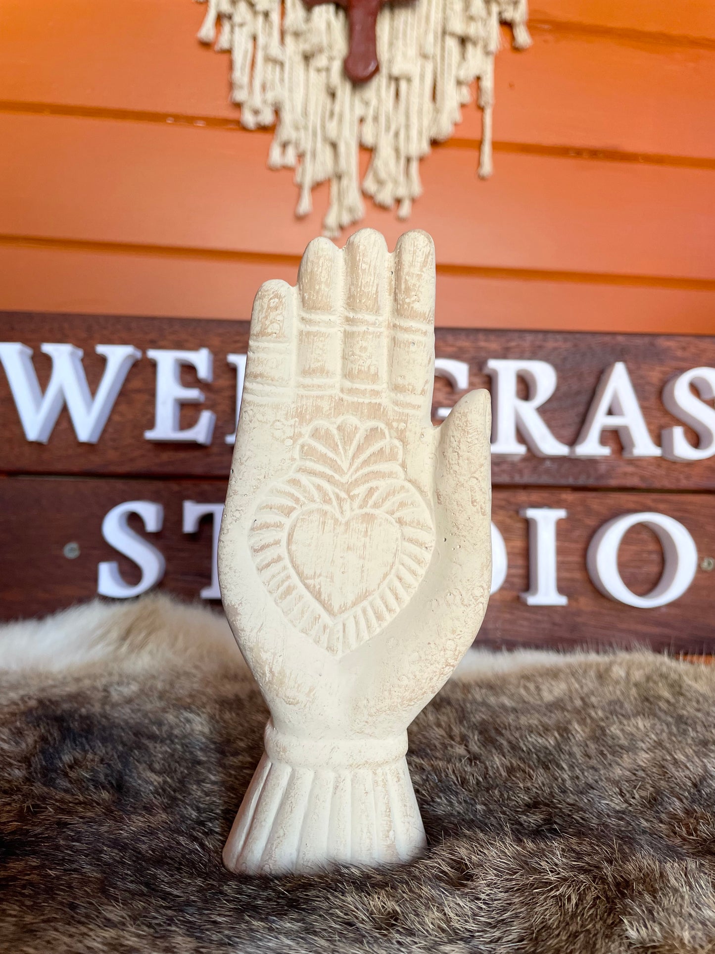 Free Spirit Hand ~ Oatmeal