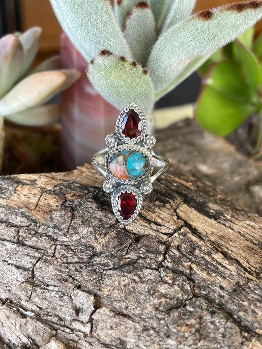 Garnet & Spiny Oyster Silver Ring