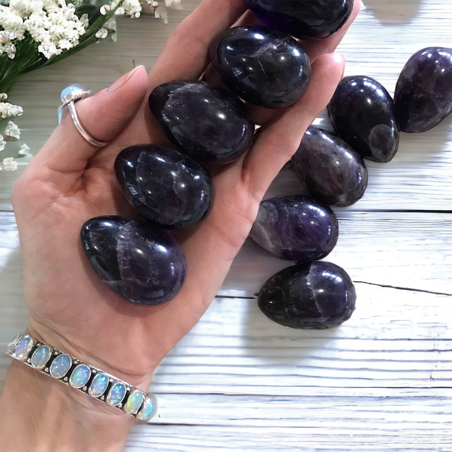 African Amethyst medium Egg with holder