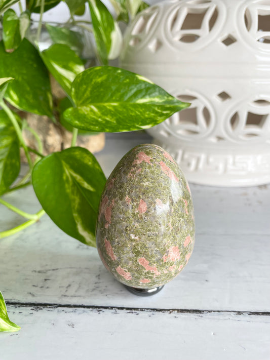 Unakite Egg Includes Hematite Ring