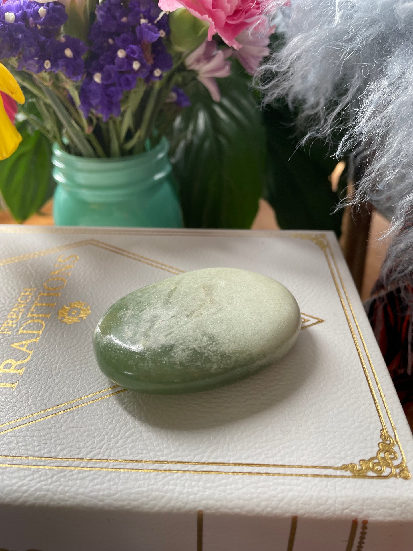 Green Aventurine Pillow Palm Stone