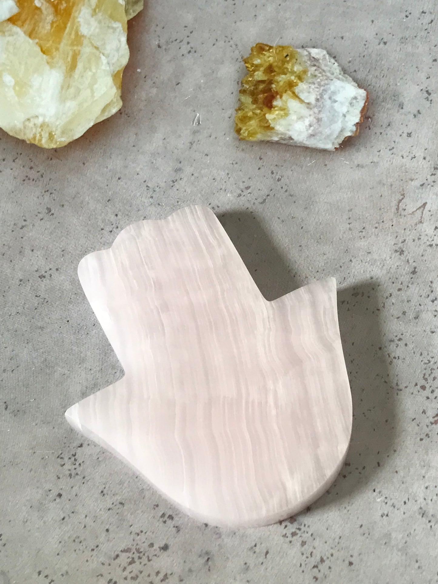 Mangano Calcite Hamsa Hand