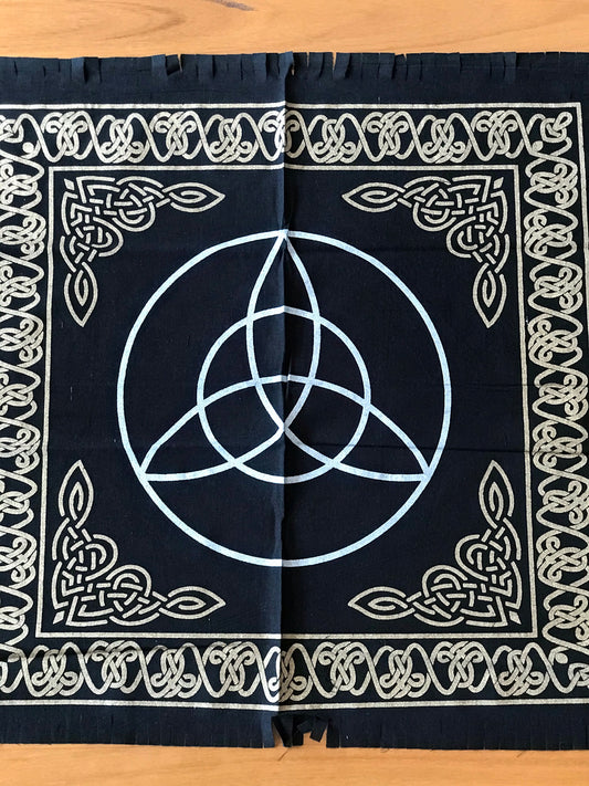 Cloth Altar ~ Triquetra